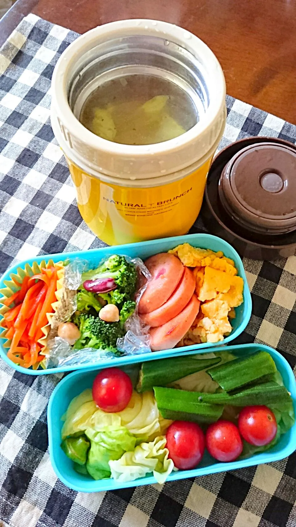 Snapdishの料理写真:ダイエット弁当✨スープ付き🎵あったまりますわ😍|keikoさん