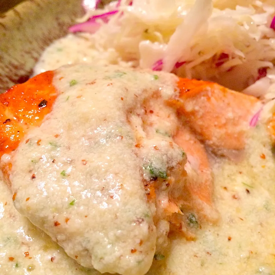 Salmon with Parmesan, dijon mustard sauce|Nanaさん