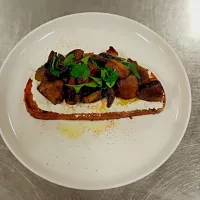 Sauteed Mushrooms and Creme fraiche' bruschetta|Shankey Jariwalaさん