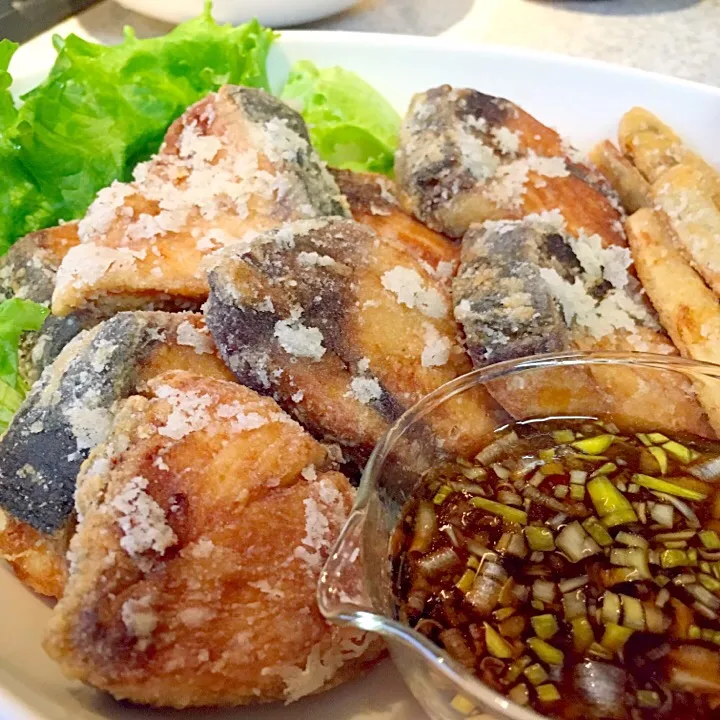 ひかりママさんの料理 鮭竜田揚げに~またまたいつもの油淋鶏タレ~😂
今日はお魚メインの夕飯です(ง ´ω｀)ว ～♪|てんてんさん