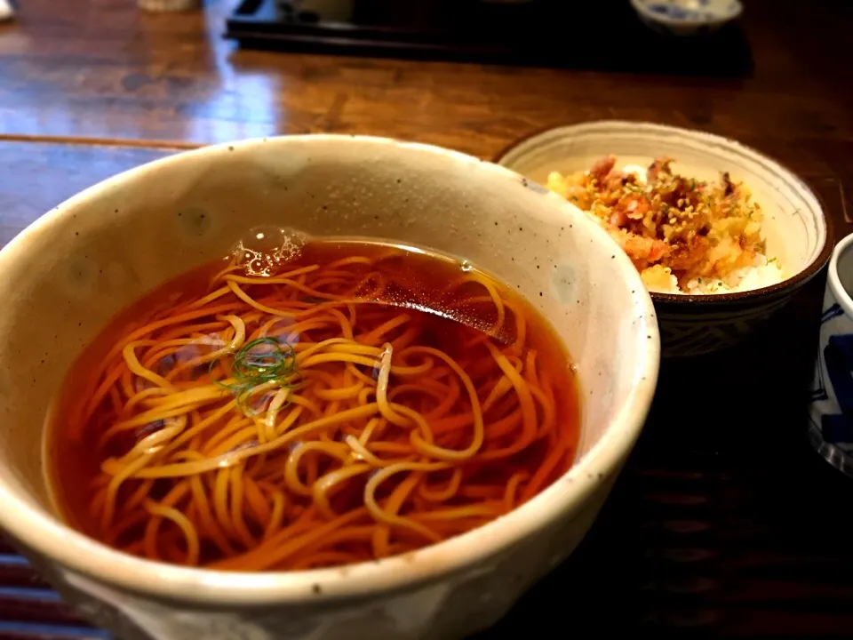 Snapdishの料理写真:かけそば＋いかげそ丼|さとうさんさん