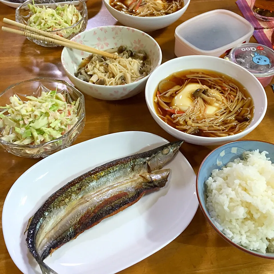 豆腐のあんかけ、灰干しサンマ、ツナサラダ、きのこポン酢*\(^o^)/*
ちょっと多いです（笑）|すかラインさん