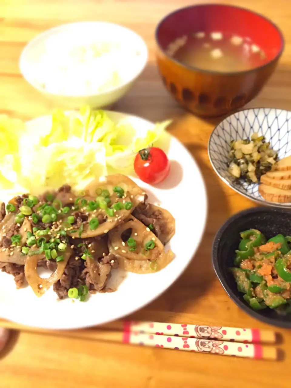 牛肉とレンコンの炒め物と、ピーマンとタラコの和え物|うーろんさん