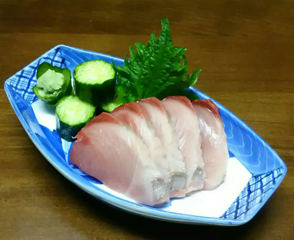 すじ鰹のお刺身🐟😋|あらいぐまのしっぽさん