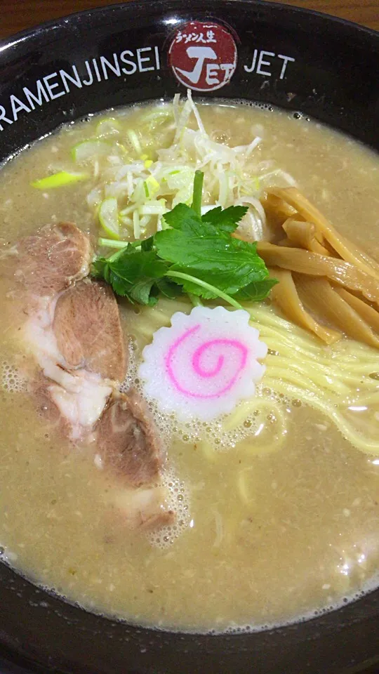 ラーメン人生ＪＥＴ600
鶏煮込みラーメン|tarqarさん