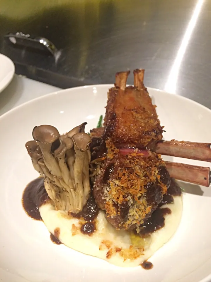 Baby lamb ribs wiht eggplant pure|noe rodriguezさん