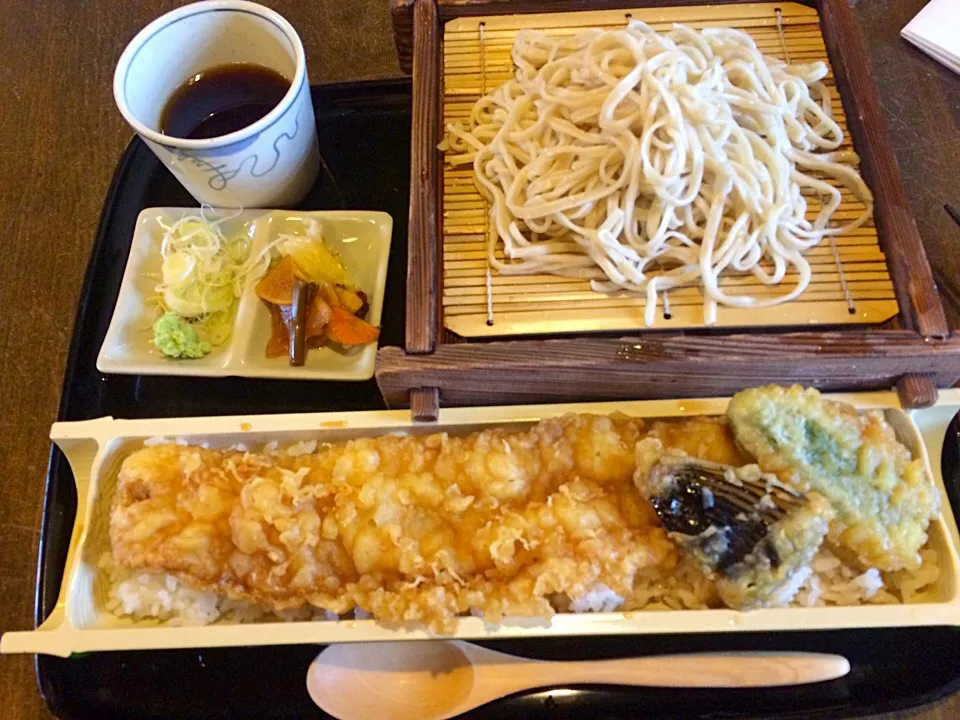 ざるそば
with あなご天丼|Ｍako☺︎さん