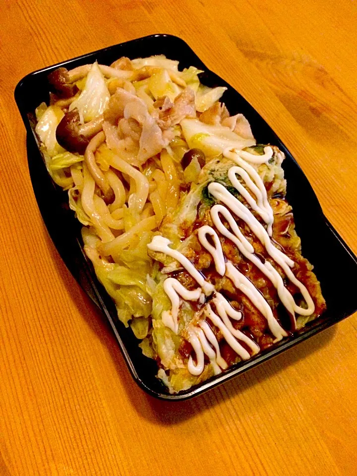 焼うどん&お好み焼きのお弁当🍱|meyou..さん