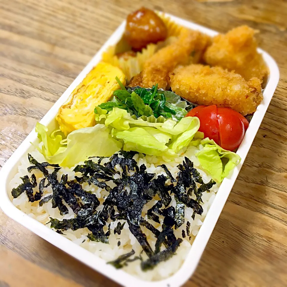 今日のお弁当
豚こまのチーズ大葉揚げ
鶏肉団子の照り焼きと卵焼き
アスパラと豆苗のサラダ|akiさん