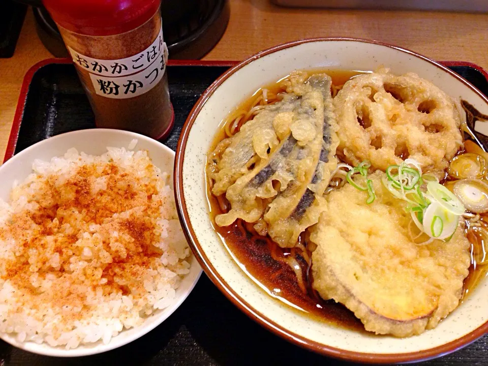 立食いそば手帳 名店120［首都圏編］そばよし（三越前）野菜天そば＋おかかごはん|ゆうじ.さん