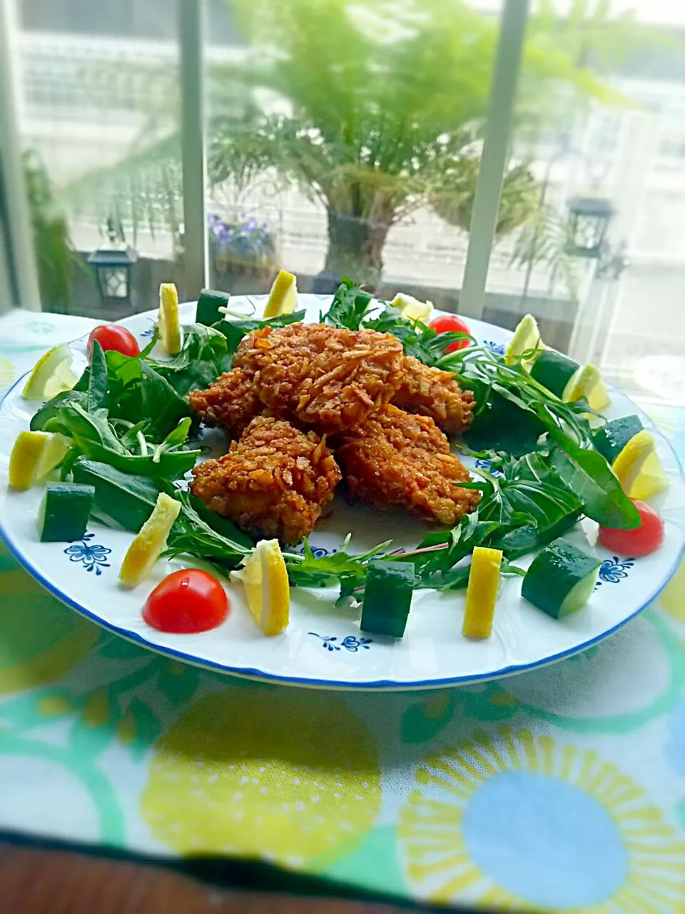 sakurakoさんのバリバリ雷チキン！～鳥むね肉のカレー味コーンフレーク揚げ～|かよこさん