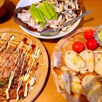 Snapdishの料理写真:本日夕食(大葉みそ 山芋のトロトロ焼き アボカド&クリームチーズ&パン)|はっしーさん