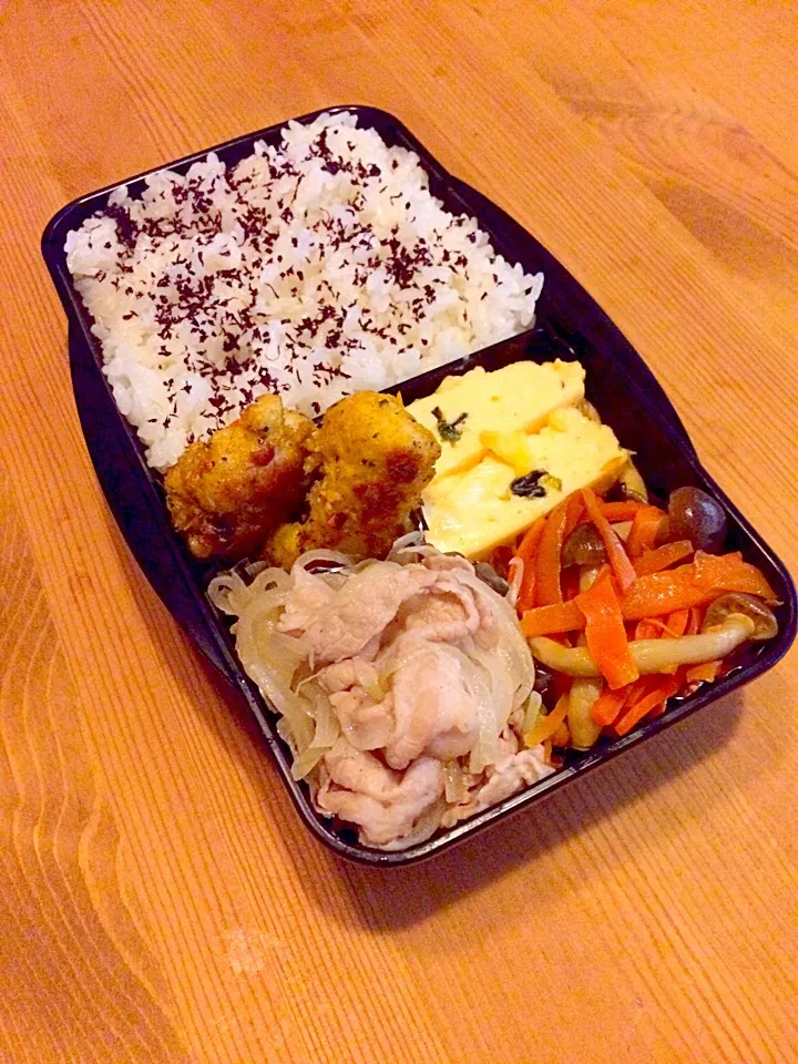 Snapdishの料理写真:豚と玉ねぎの塩炒め弁当🍱|meyou..さん