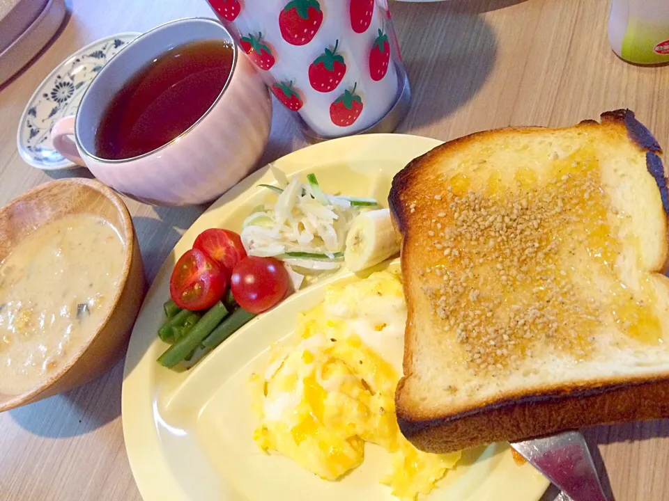 朝からお弁当 資源ごみ回収当番でバタバタ〜手抜き朝ごはん|きむらゆりかさん