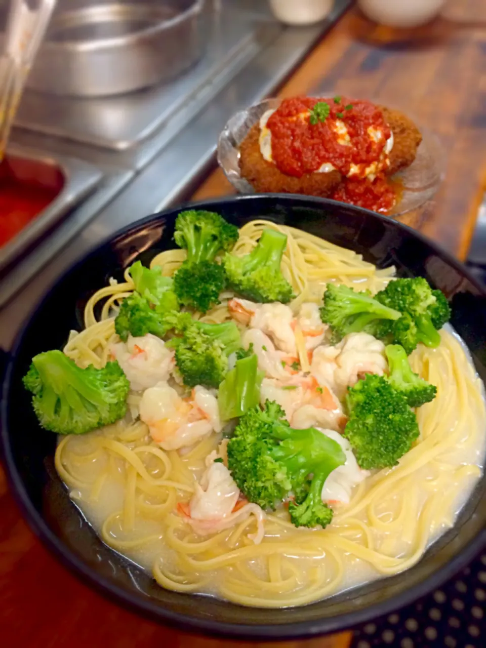 shrimp and broccoli over linguine|jack whitcraftさん