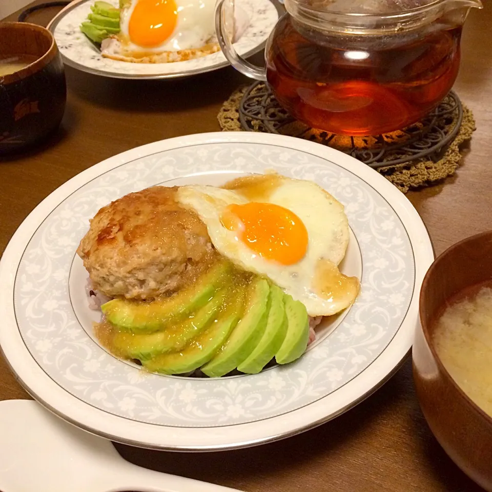 豆腐と鶏肉のハンバーグで和風ロコモコ丼|Saoriさん