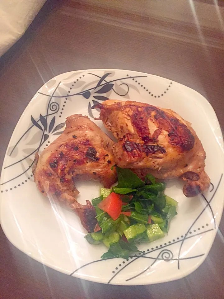 Grilled chicken with vegetables salad|nora karamさん