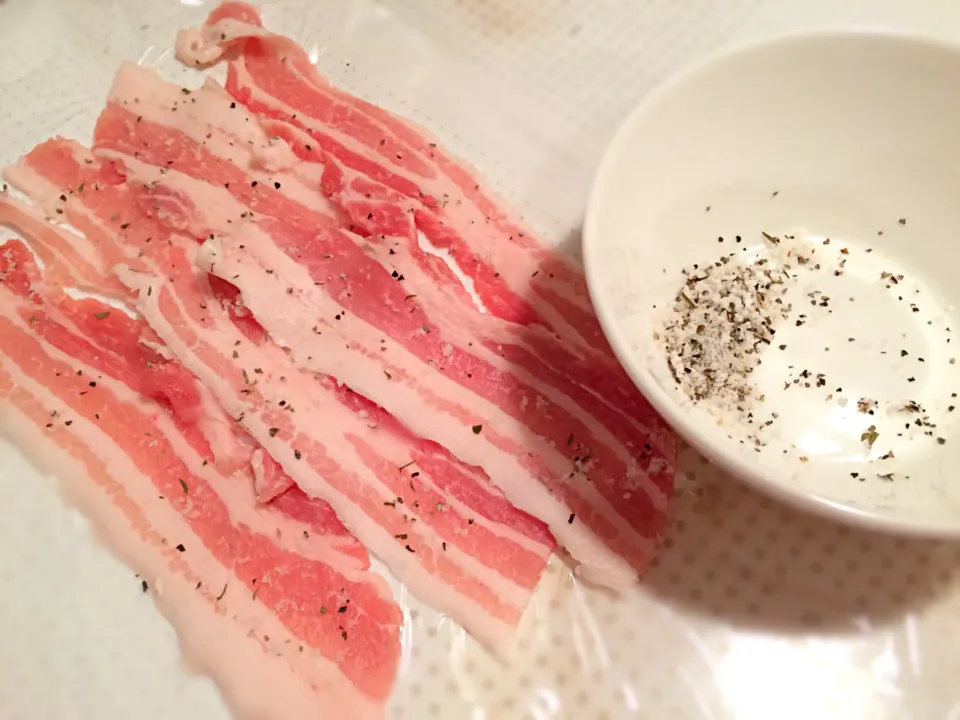 Homemade bacon with homemade crazy salt.|Minakoさん