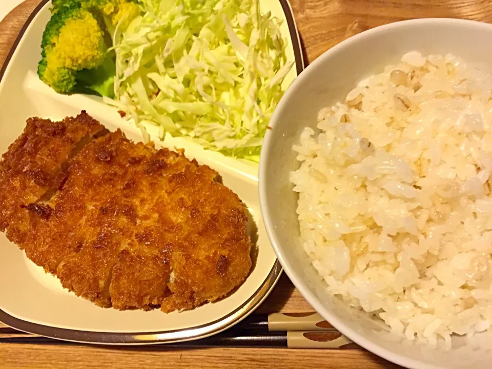 健美豚のトンカツ定食(◍•ڡ•◍)❤|いつみさん