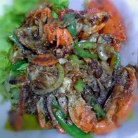 Snapdishの料理写真:Kepiting lada hitam|Praruang Gentapranaさん