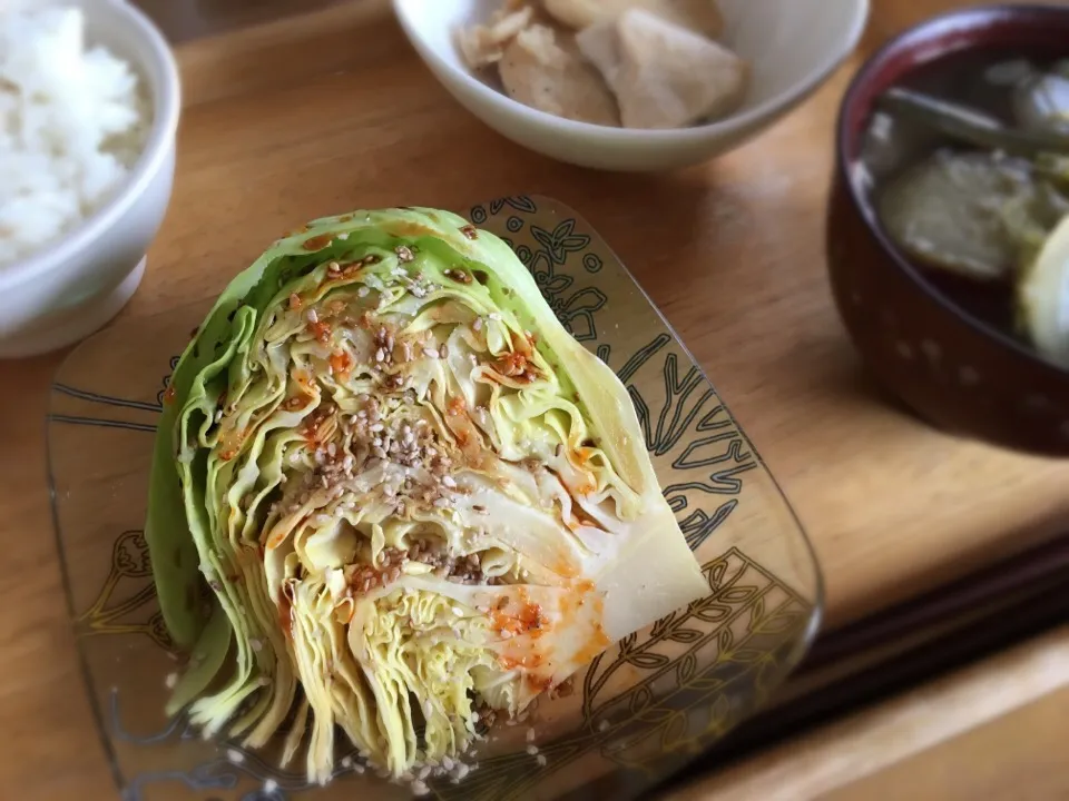 蒸しキャベツ・醤油と胡麻ラー油|かわちさん