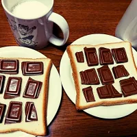 Snapdishの料理写真:チョコトースト *11
 #朝ごはん #トースト|芽依子さん