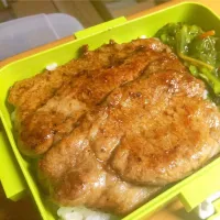 Snapdishの料理写真:生姜焼き弁当|ゆにさん