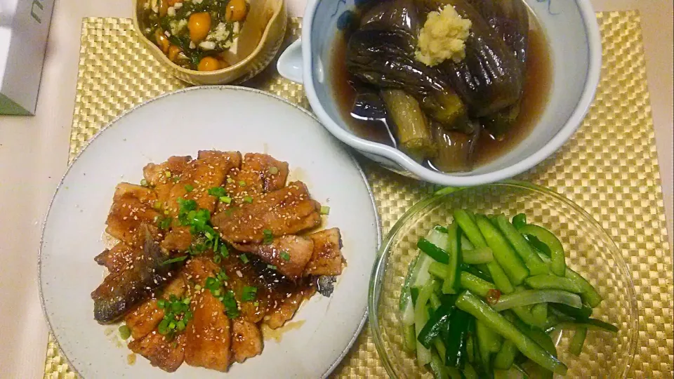 さんま蒲焼き定食😋|お母の大皿さん