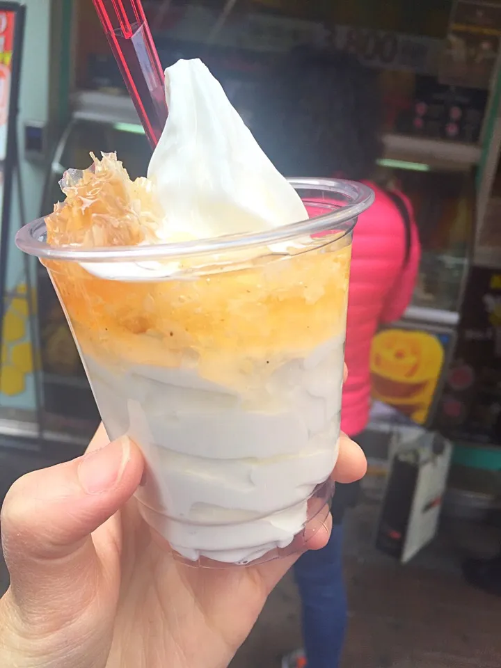 Honey comb milk softserve|PhUnGさん