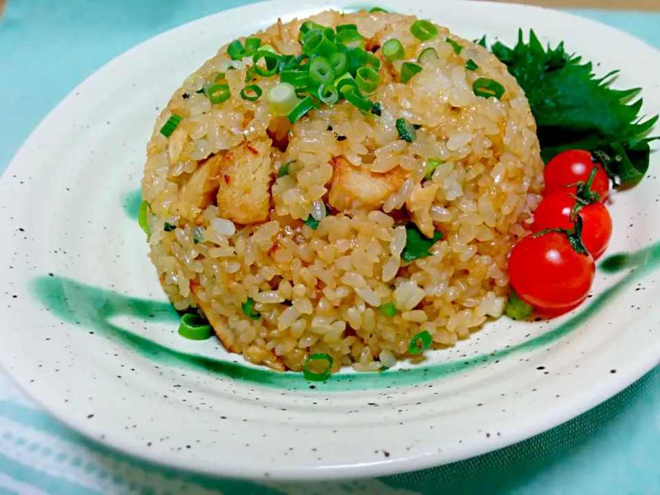 桜央里さんのお料理*
調味料三つで簡単美味しい🎶
ジューシーチキンのさっぱり煮🐔
　～チャーハンバージョン～|ことり*さん