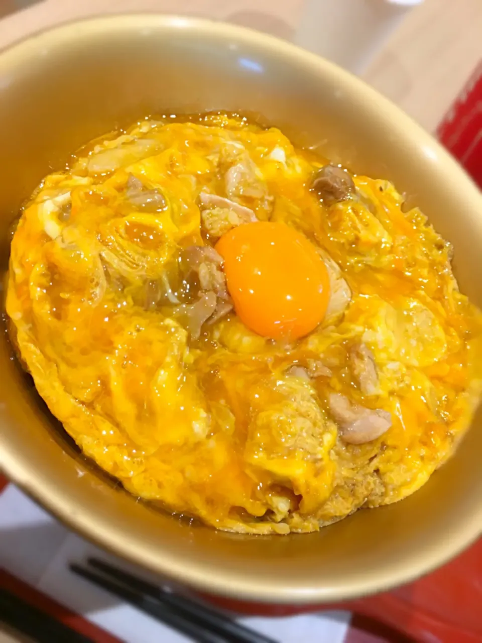 特選
名古屋コーチン親子丼
唐揚げセット

ご飯大盛

味噌汁ネギ抜きと伝えたつもりが
丼の玉ねぎも抜かれたか？…(^_^;)
元から入ってないのかにゃ？？？|Satoshi Sakairiさん