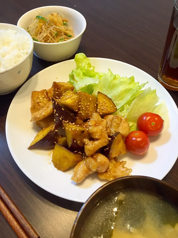 鶏とさつまいもの甘辛炒めの晩ご飯|mikaさん