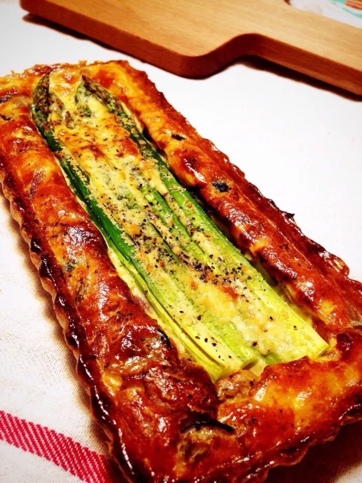 Asparagus and Parmesan cheese quiche|pinkcamomillaさん