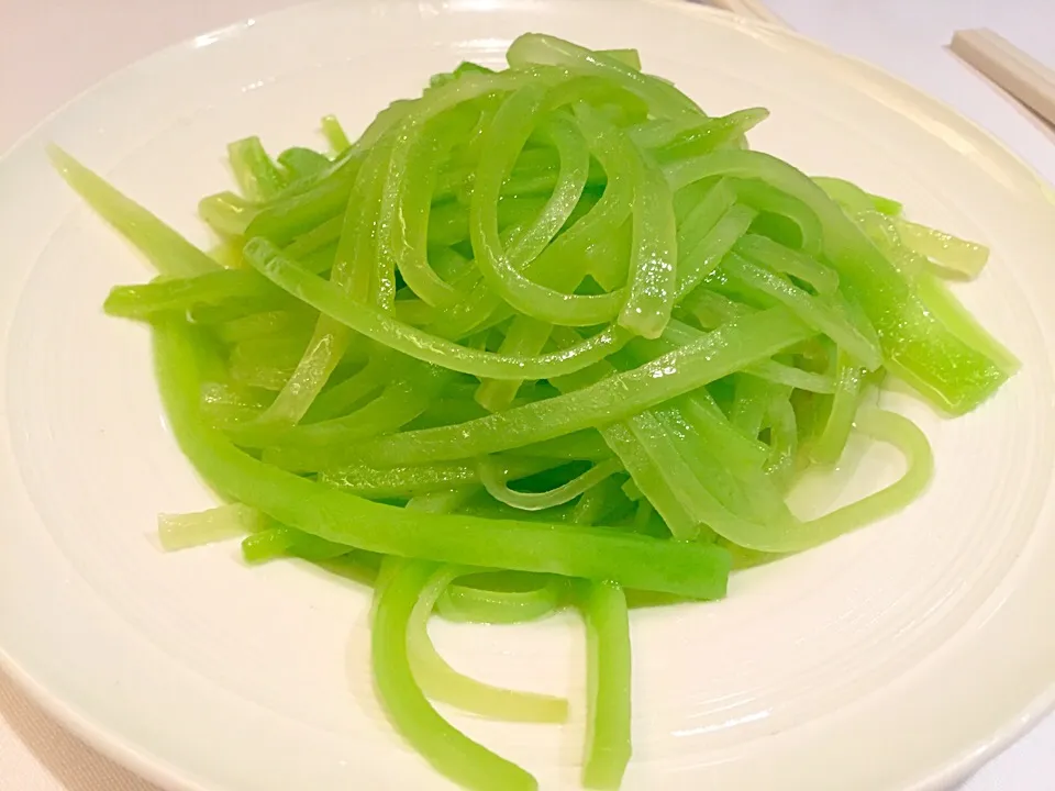 Sautéed shredded stem of lettuce|Sky Blueさん