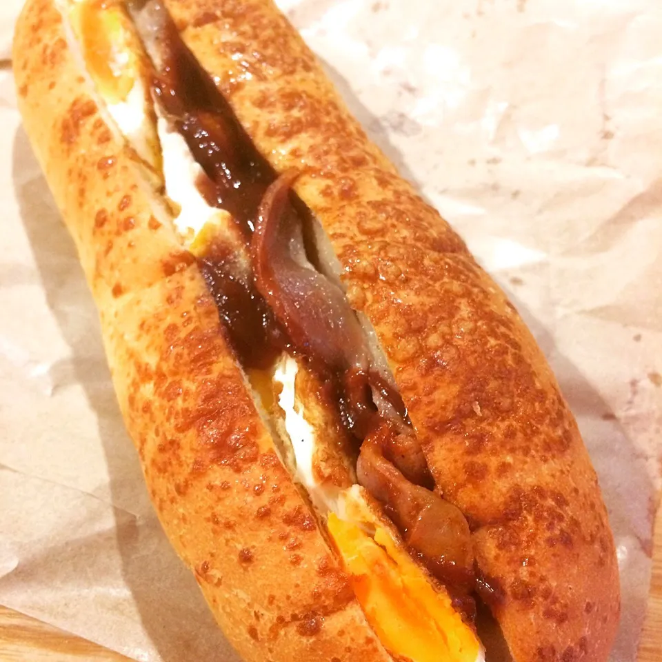 NZきたー！！トランジット待ちで南半球初ごはん！Bacon and Egg Roll|さらば広島の長きまつげ(東京なう)さん