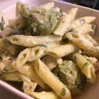 Snapdishの料理写真:Penne chicken spinach artichoke|sarrah sadさん