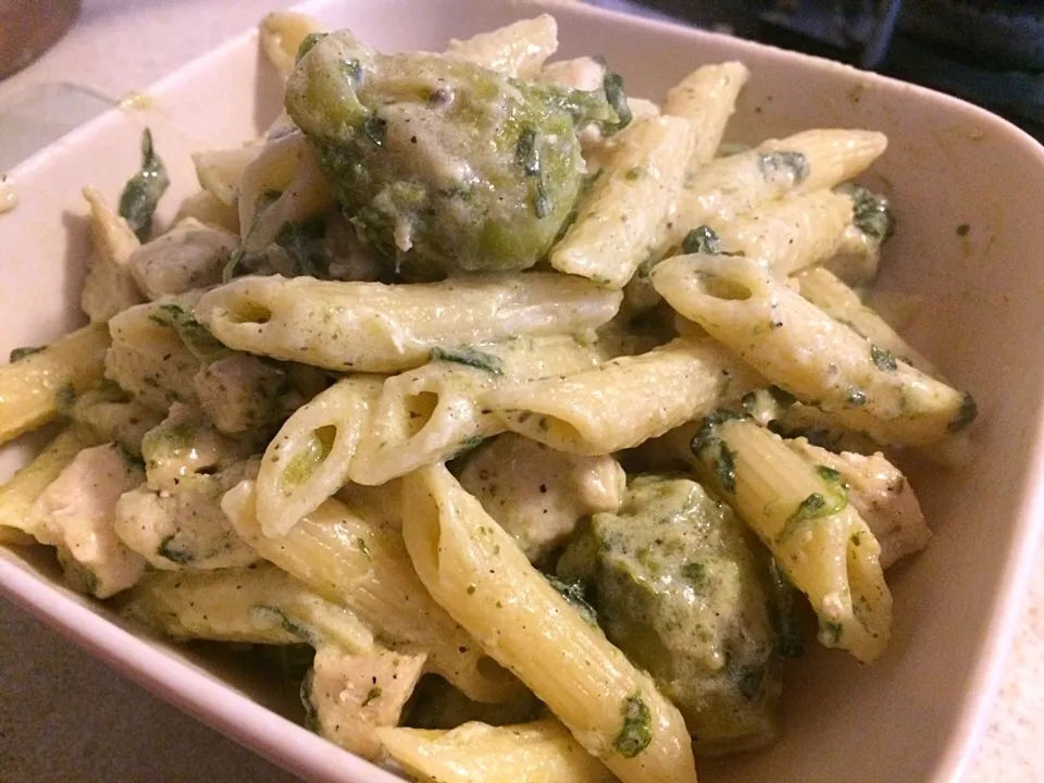 Snapdishの料理写真:Penne chicken spinach artichoke|sarrah sadさん