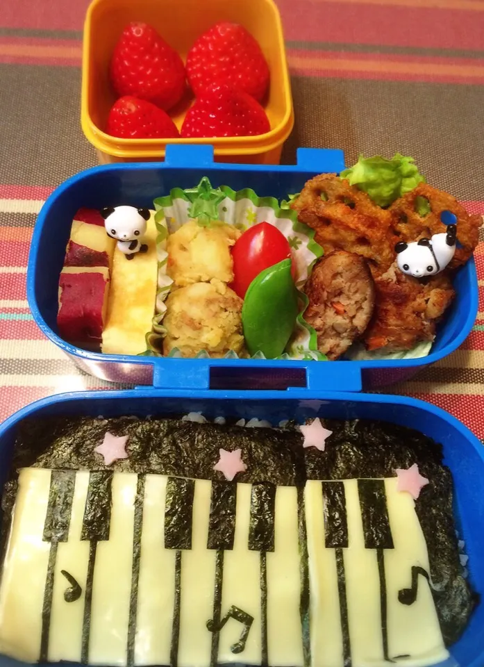 息子の幼稚園お弁当💕
お別れ音楽発表会弁当💕|Tsukiさん