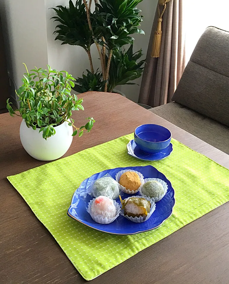 幸福堂  いちご大福・桜餅・抹茶クリーム・きな粉おはぎ・よもぎ餅、抹茶入り玄米茶|pentarouさん