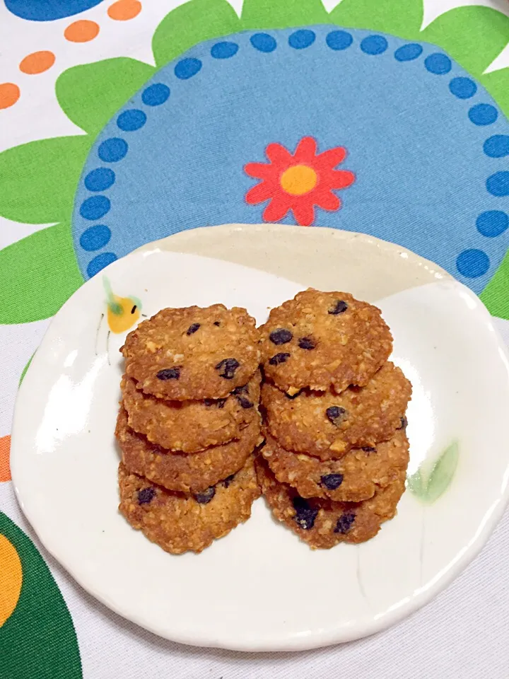 おやつはアーモンドとチョコチップのクッキー❀.(*´◡`*)❀.|さくたえさん