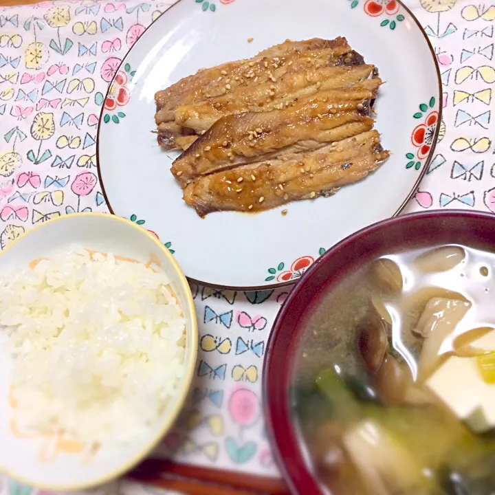 イワシ蒲焼きな夕飯＋納豆|ちーさん