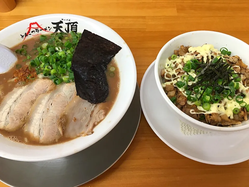 天頂ラーメンの天頂ラーメンときざみチャーシュー丼|Daisuke  Ikebeさん