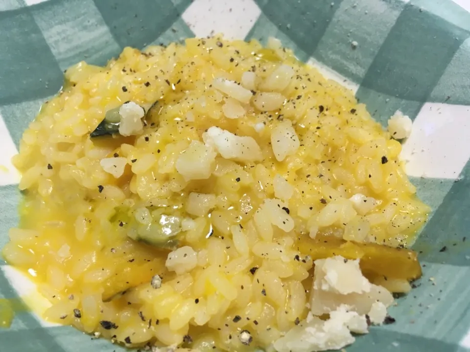 Snapdishの料理写真:かぼちゃのリゾット
risotto alla zucca|お家でbar!さん