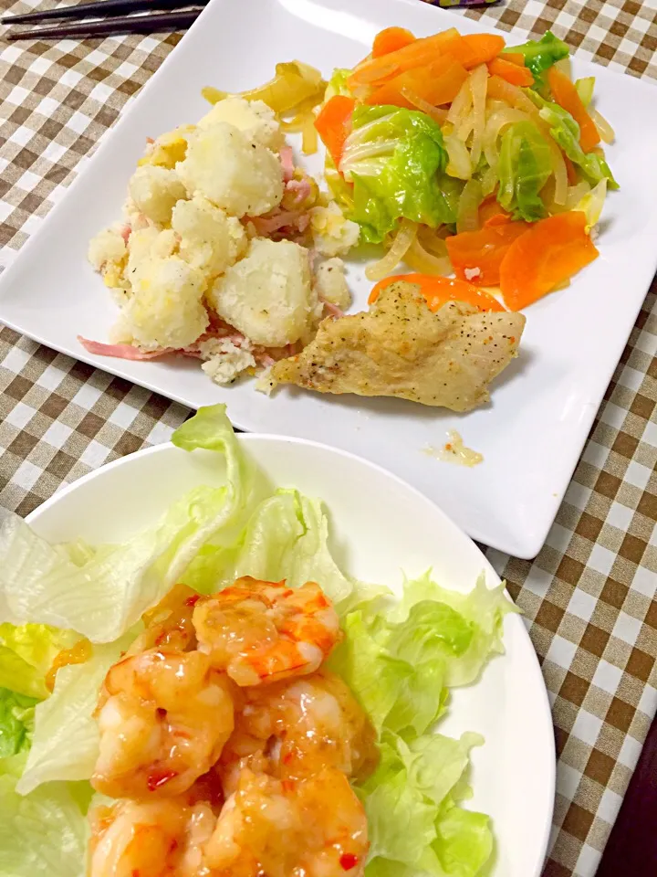 春キャベツの野菜炒め🌱ジャガイモと安納芋の粉ふき芋🌱タラのムニエル🌱エビチリ|☆光るさん