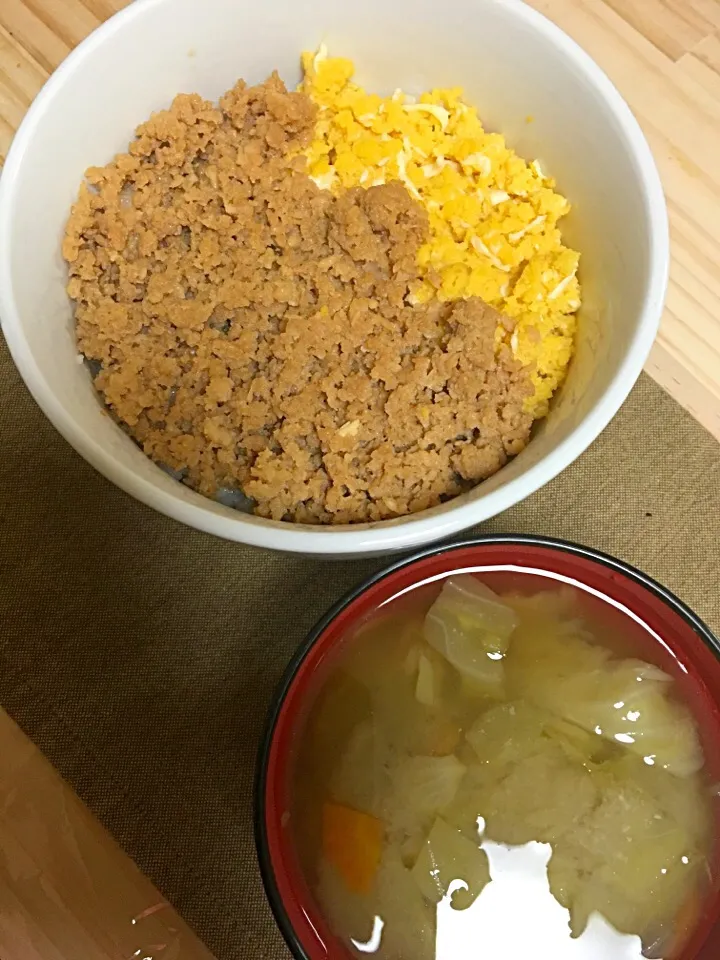 鶏そぼろ丼|さなさん