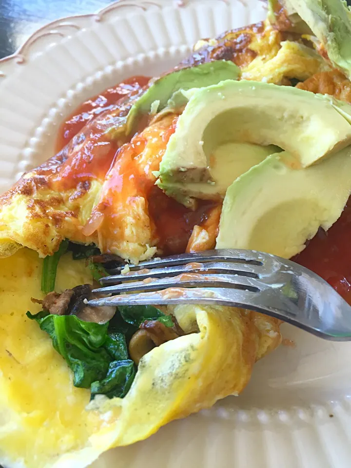 Mushroom and Spinach Omelette with Avocado|K Goodnessさん