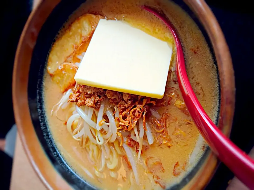 北海道味噌ラーメン　バター醤油|Yuka Nishizawaさん