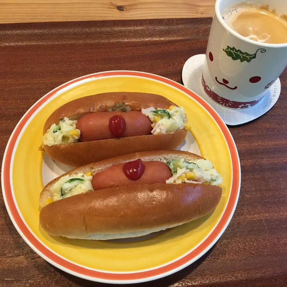 2016.2.27 IKEAのホットドッグパンでボリューミーな朝食|あっきーよさん