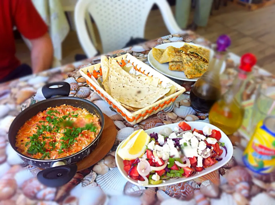 Turkish menemen and feta cheese tomatoes salad|jamilleさん