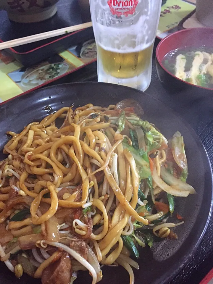 沖縄焼きそばとオリオンビール|ごはんできたよ〜さん